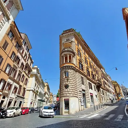 Domus Aurea Luxury Suites