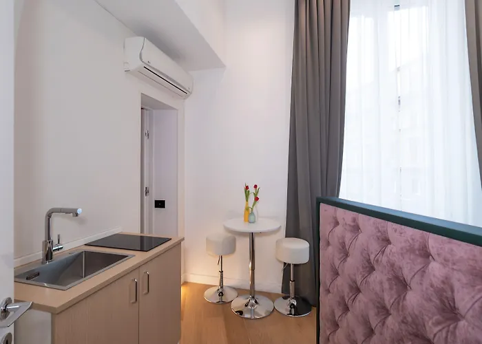 Penzion Domus Aurea Luxury Řím